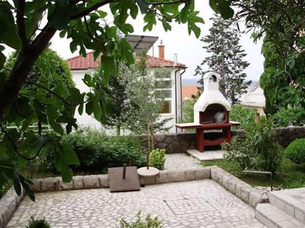 Apartments Nada Selce Buitenkant foto