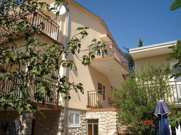 Apartments Nada Selce Buitenkant foto